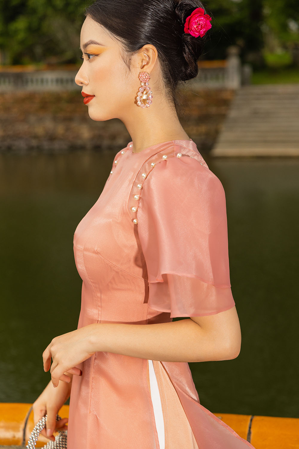 Áo dài tết đơn sắc màu hồng