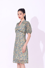 Đầm hoa chữ A nhấn eo cao viền bèo