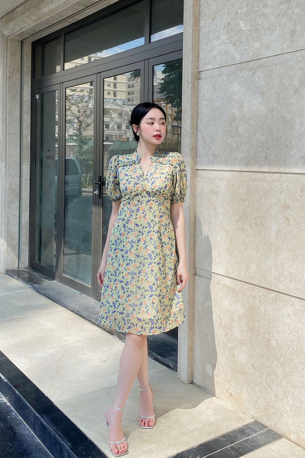 Đầm hoa chữ A nhấn eo cao viền bèo KK116-34