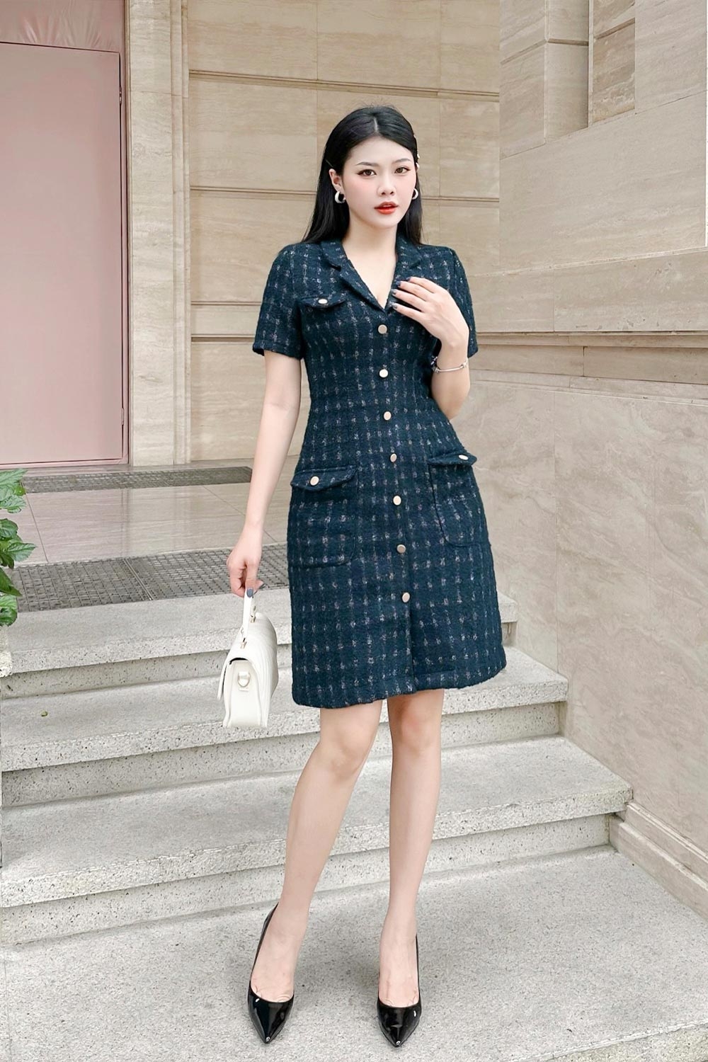 Đầm vải tweed dáng sơ mi phối túi