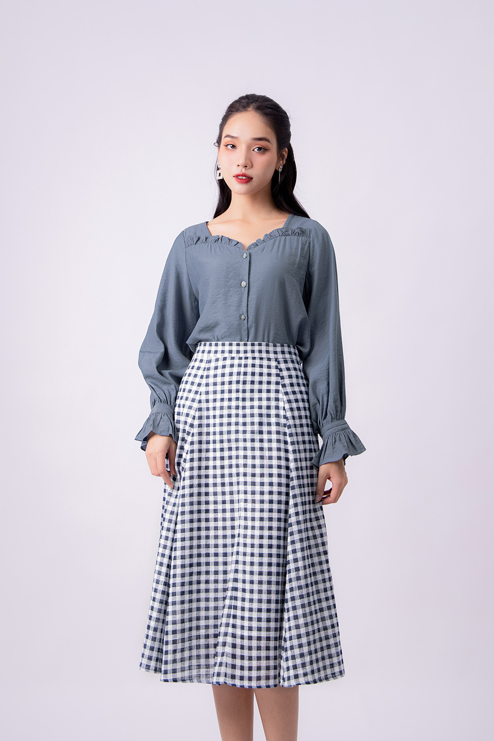 Áo sơ mi công sở nữ cổ vuông tay dài