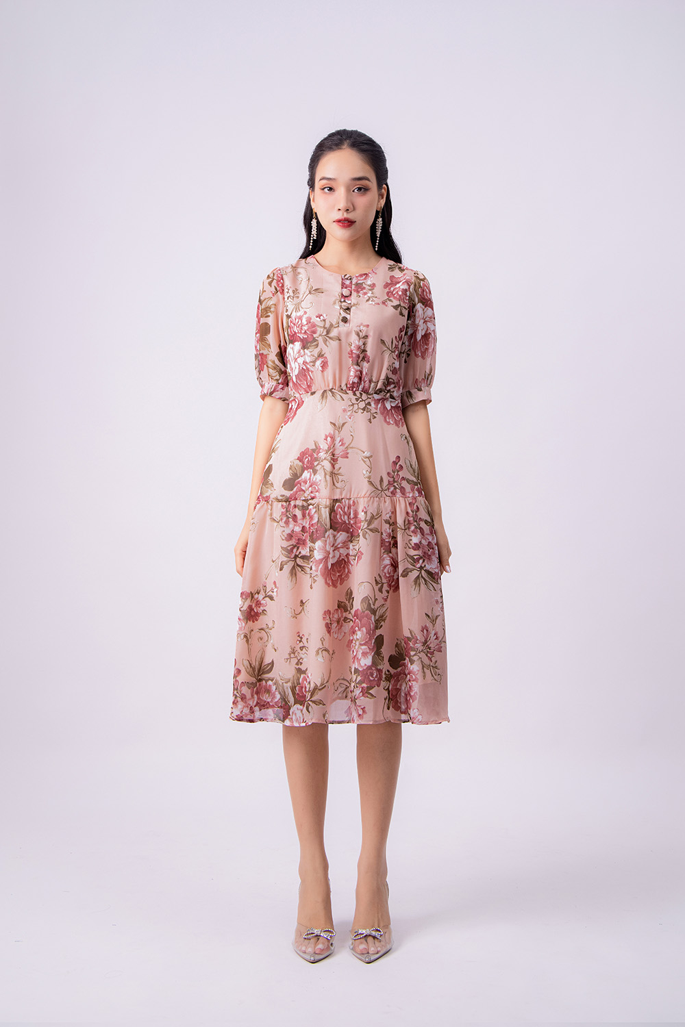 Đầm xòe nhấn eo họa tiết hoa tay lỡ