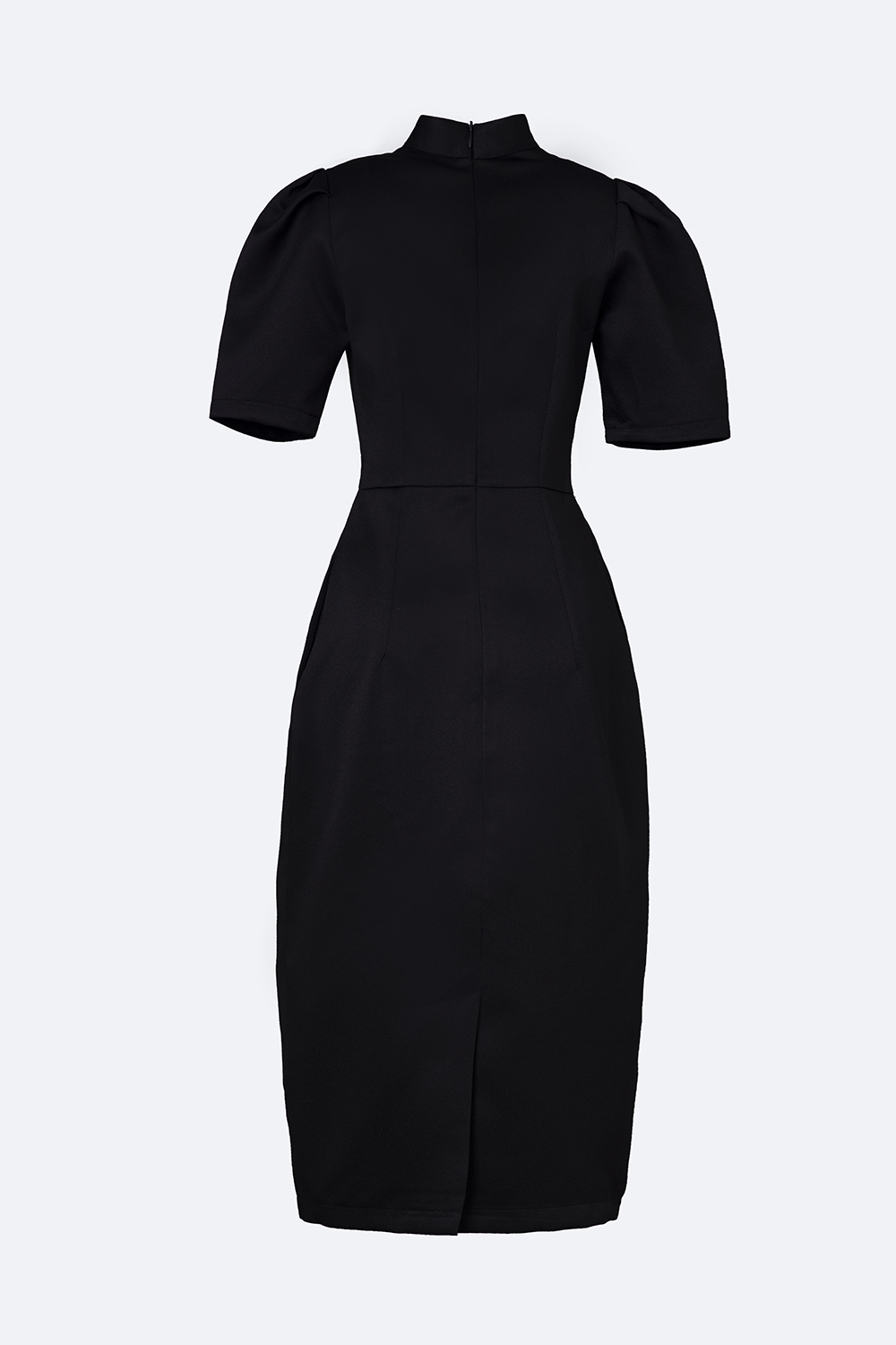 Đầm đen ôm body đính hoa