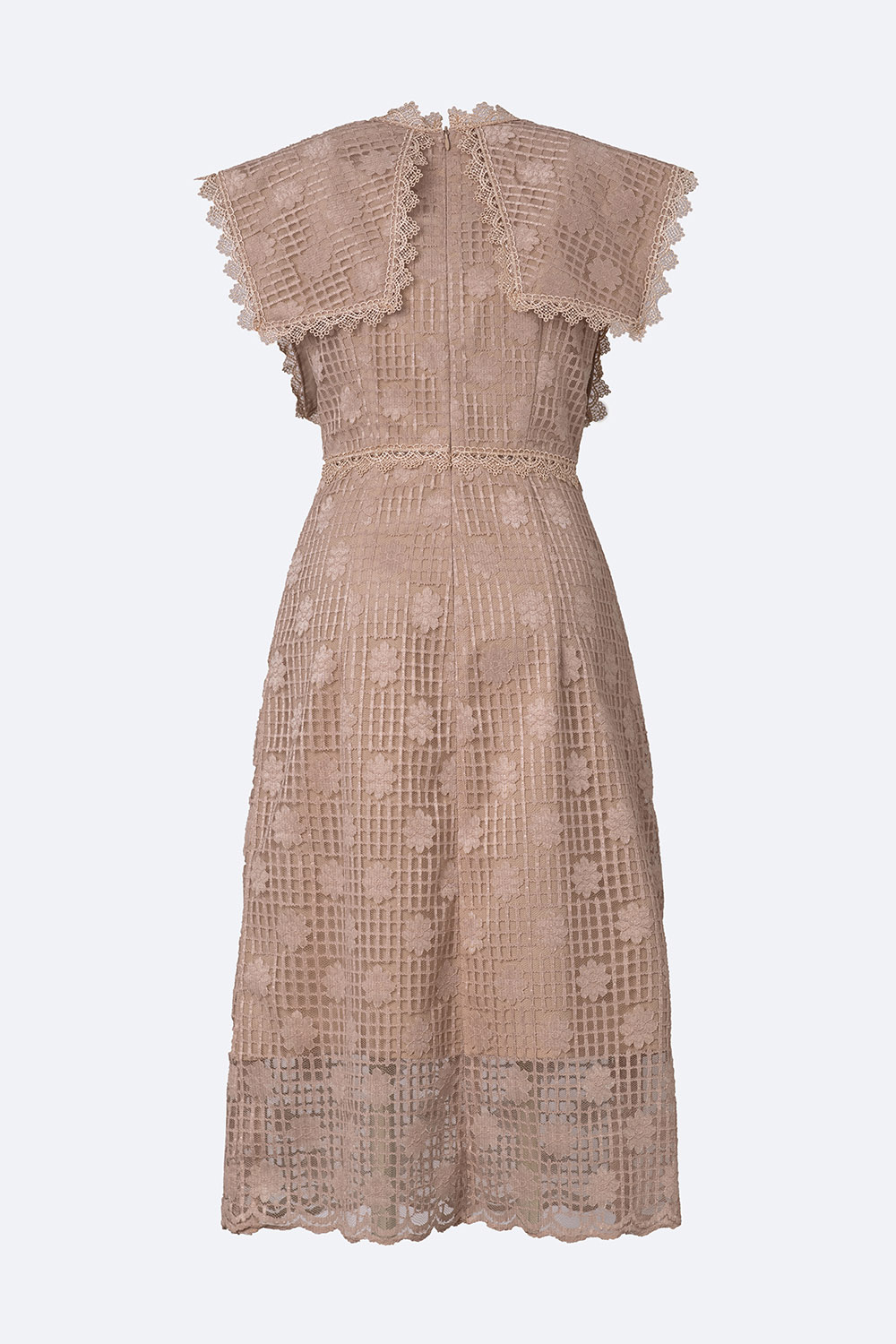 Đầm ren chữ A lá cổ cách điệu