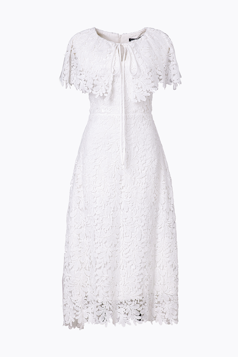 Đầm ren trắng dự tiệc dáng dài qua gối