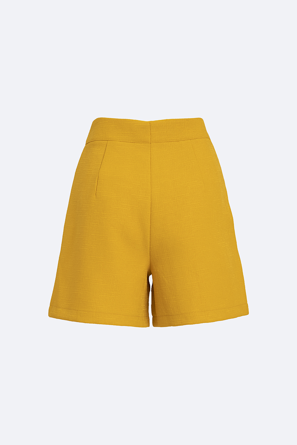 Quần đùi nữ màu vàng hai túi xéo