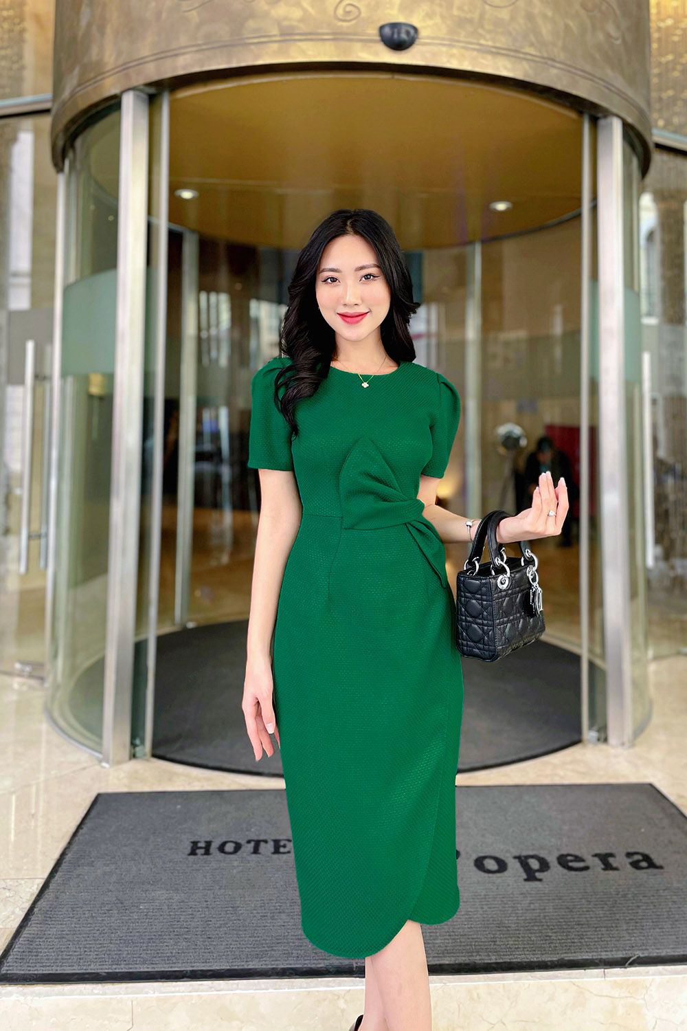 Đầm ôm dự tiệc tùng đắp chéo eo đính nơ