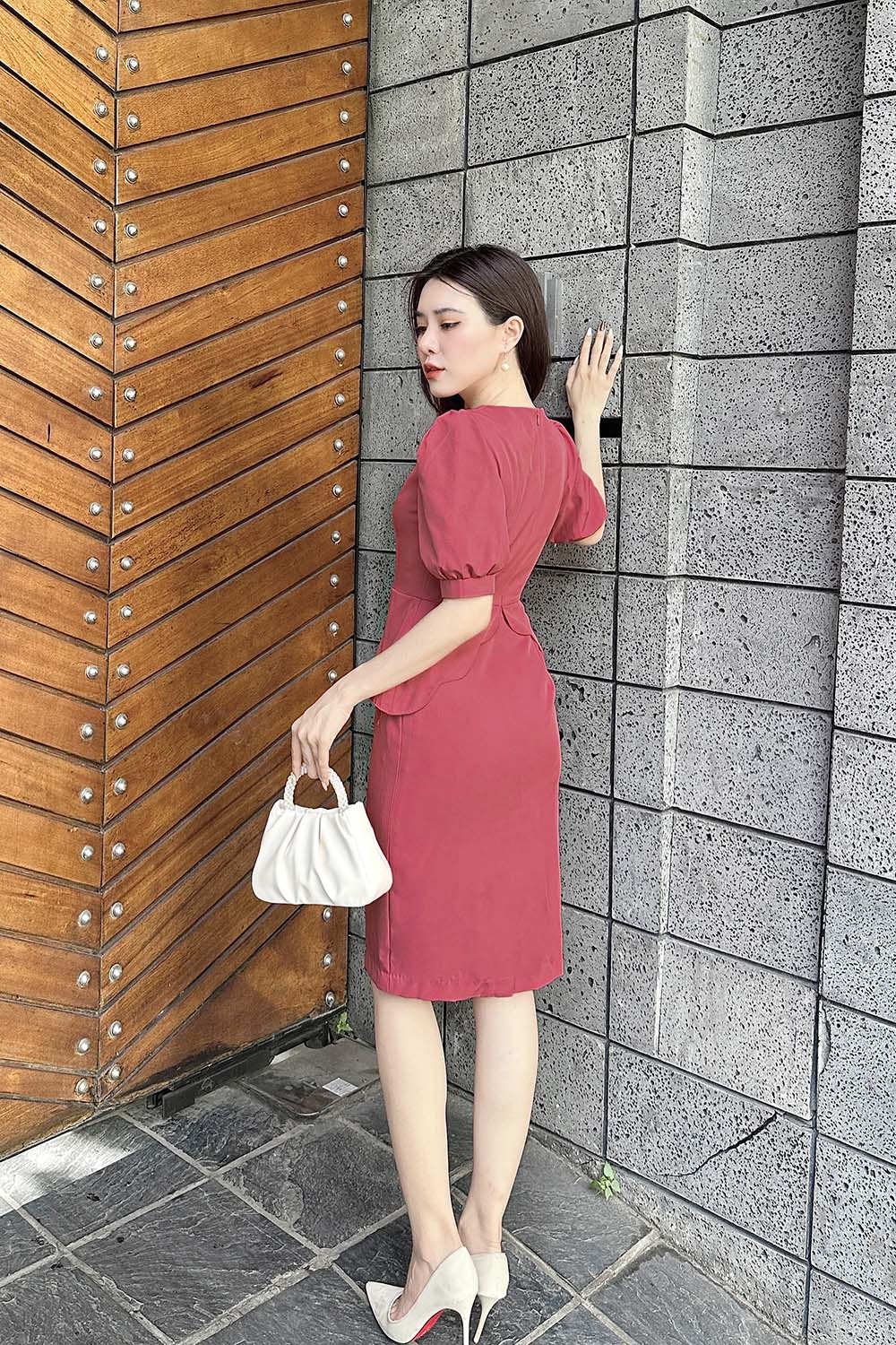 Đầm peplum công sở dáng ôm tay lỡ