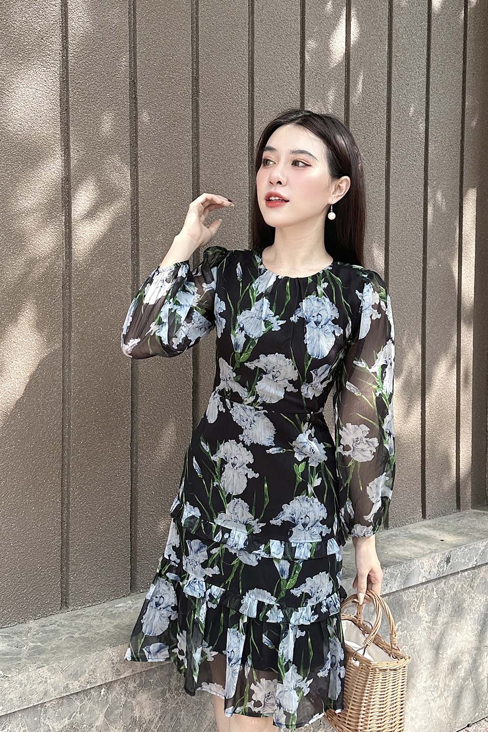 Đầm hoa đuôi cá tay dài