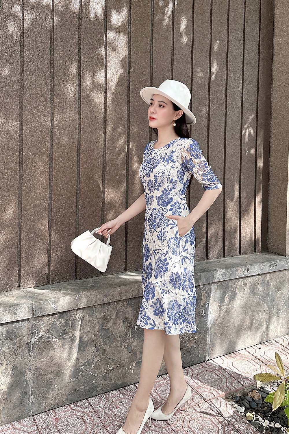 Đầm ren hoa đuôi cá tay lỡ