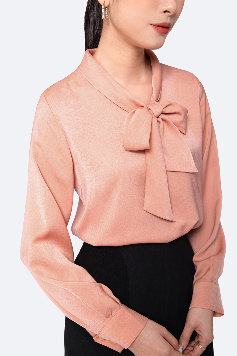 Áo blouse lụa kiểu nữ cổ phối nơ
