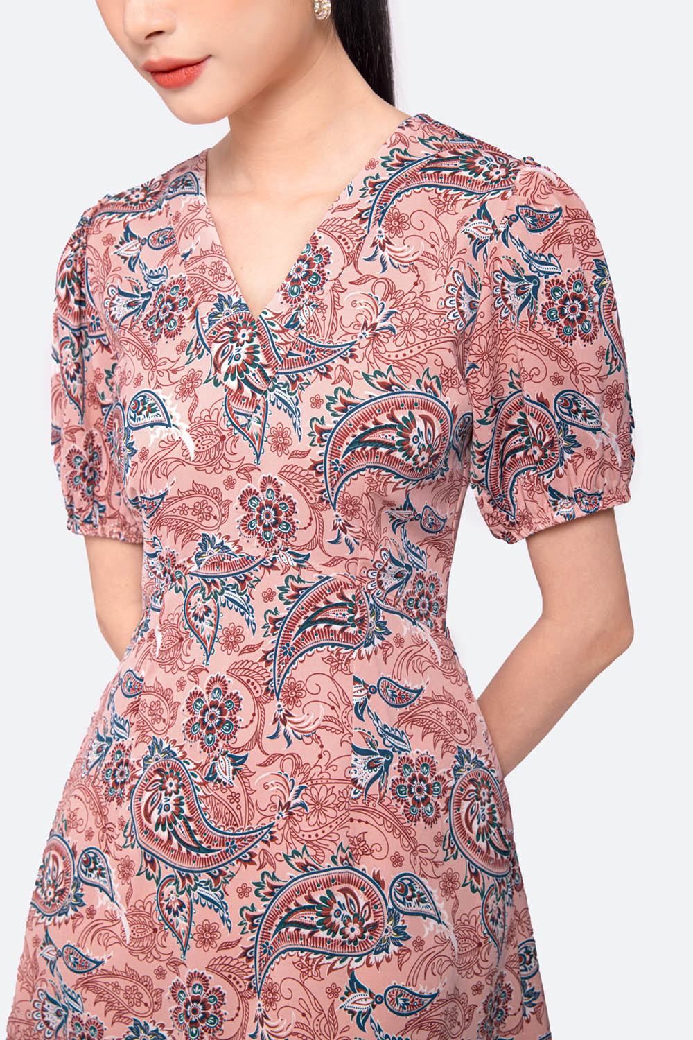 Đầm công sở họa tiết dáng chữ A cổ V