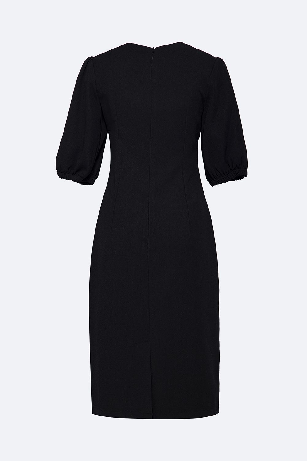 Đầm đen công sở cổ cut out tay lửng