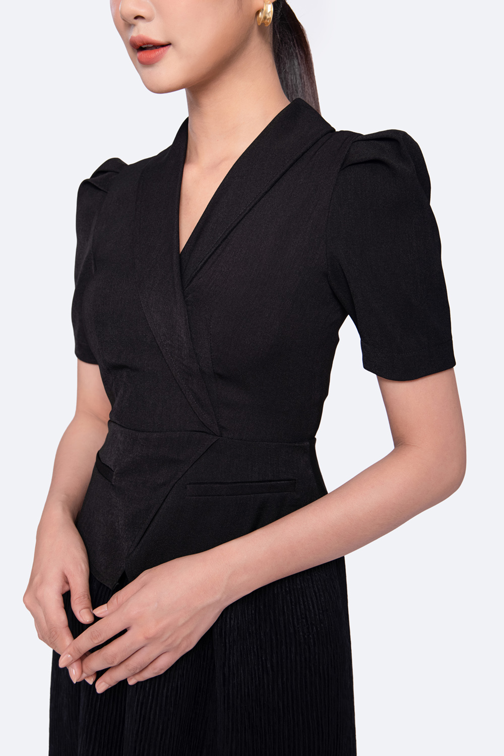 Đầm đen công sở peplum tùng phối lưới