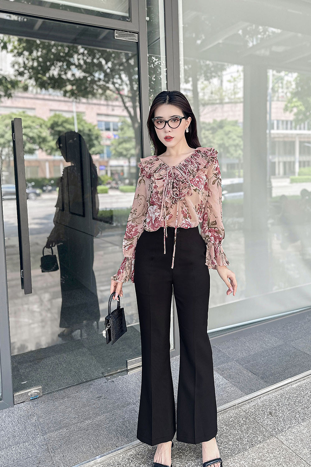 Quần âu đen công sở ống loe QCS04-08