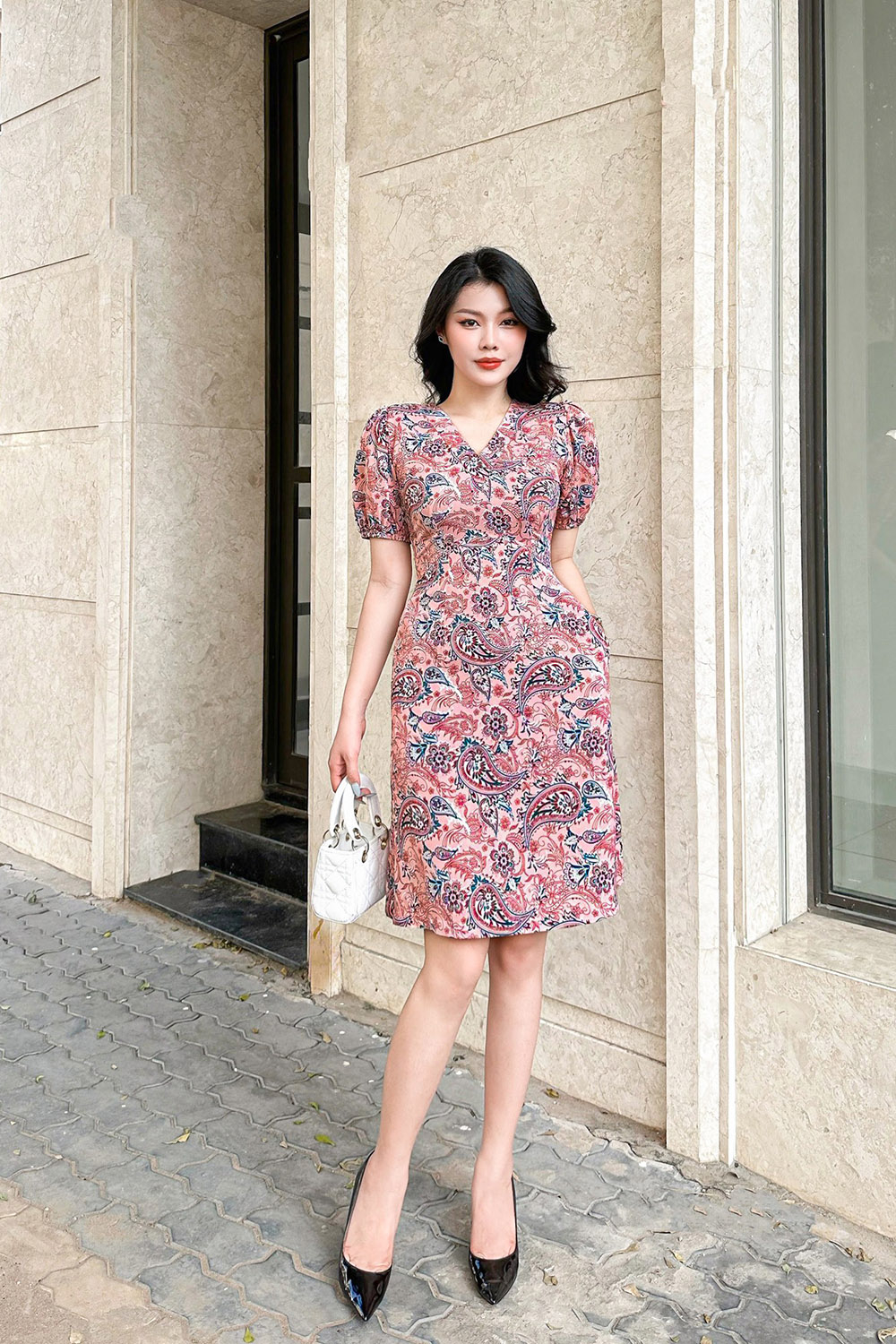 Đầm công sở họa tiết dáng chữ A cổ V