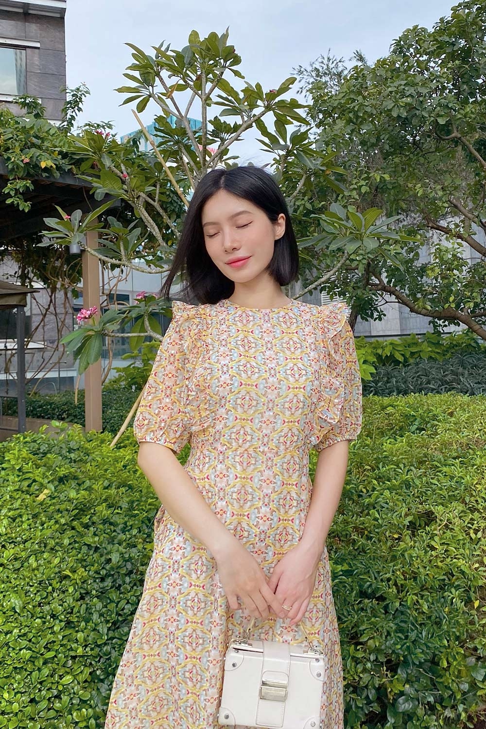 Đầm chữ a họa tiết nhiều màu phối bèo