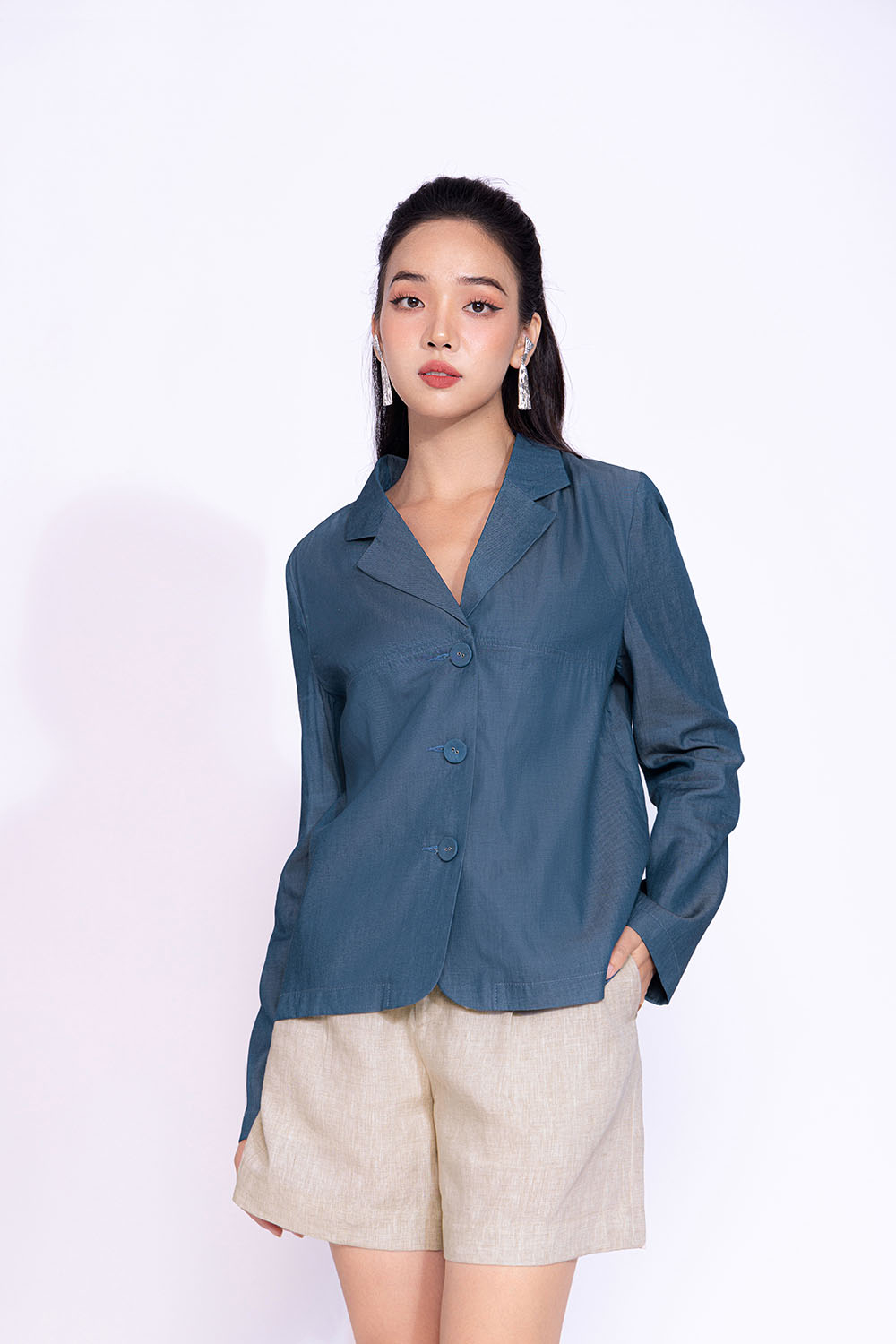 Áo khoác nữ denim cổ vest tay dài