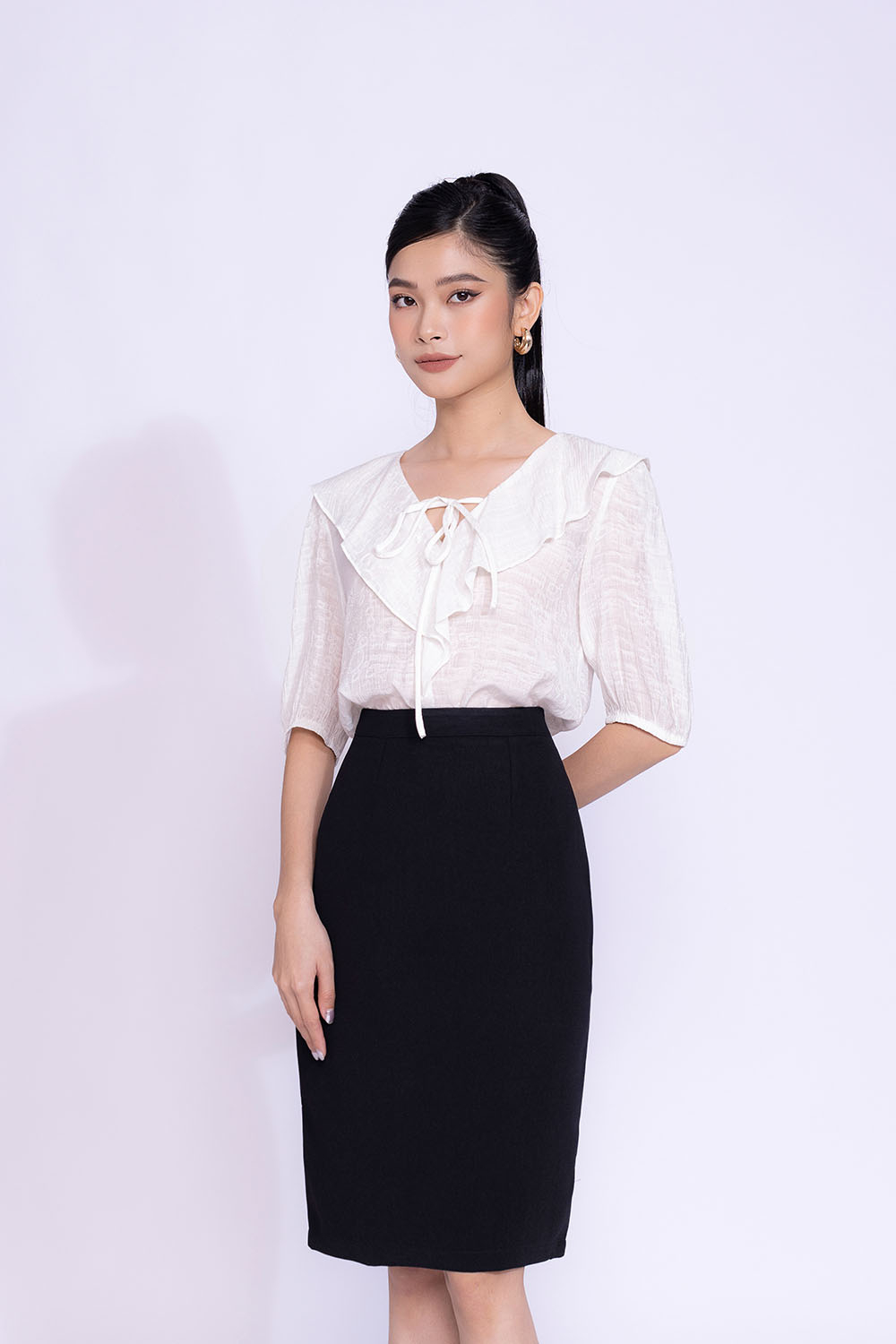 Gợi ý cách phối đồ với chân váy công sở màu đen cho các quý cô  Thời trang   Việt Giải Trí