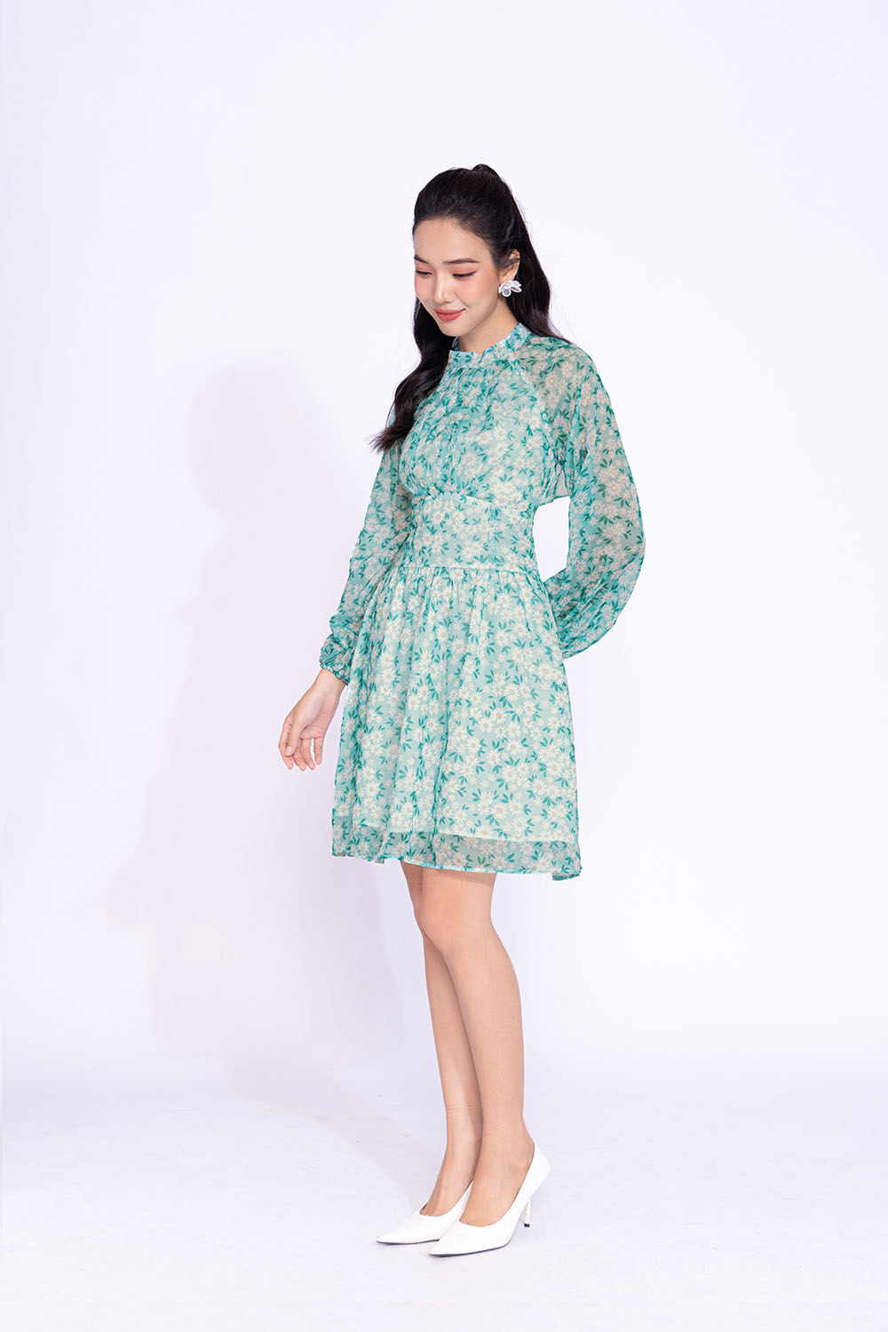 Đầm voan hoa nhấn eo dáng xòe