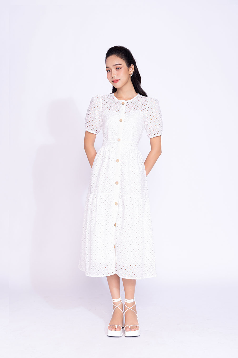 Đầm ren trắng dáng dài phối nút KK140-21 | Thời trang công sở K&K ...
