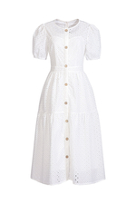 Đầm ren trắng dáng dài phối nút