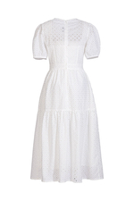 Đầm ren trắng dáng dài phối nút