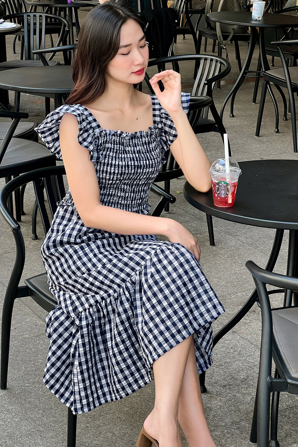 Đầm caro đuôi cá dáng dài