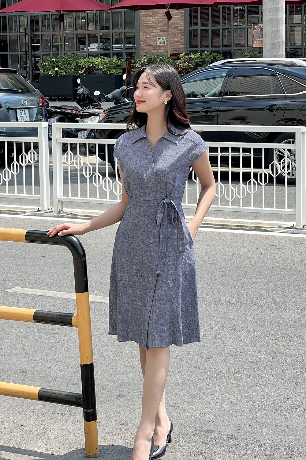 Đầm xòe cổ sơ mi phối nơ eo