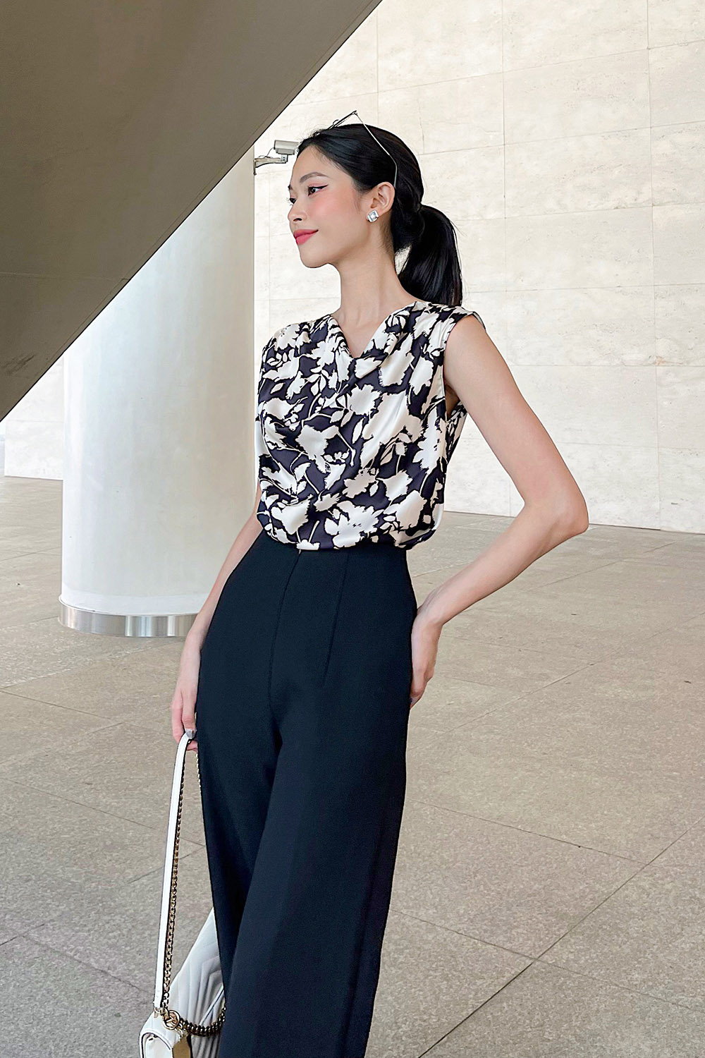 Áo kiểu nữ họa tiết hoa cổ đổ