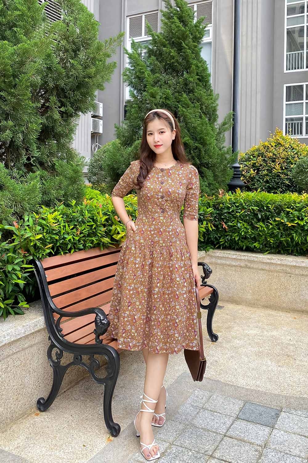 Đầm hoa dáng xòe công sở phối nút KK140-32