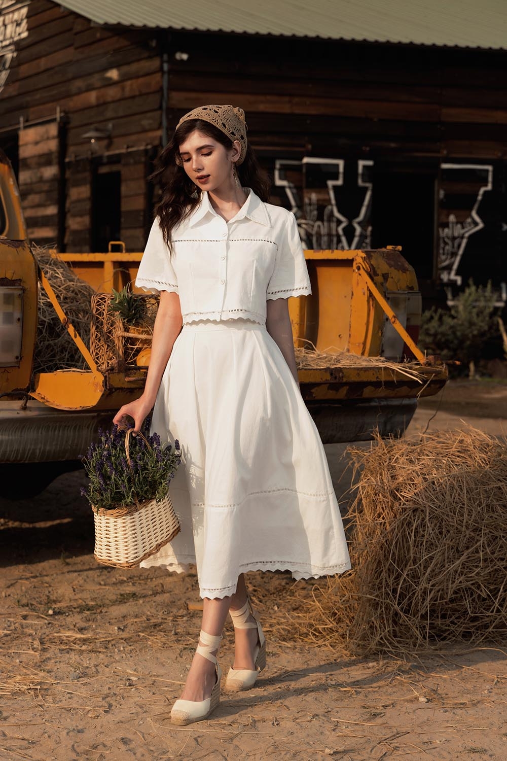 Áo sơ mi nữ croptop màu trắng