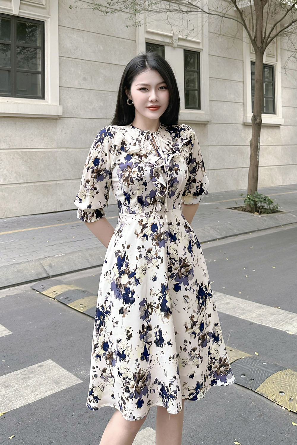 Đầm xòe hoa phối nơ viền bèo