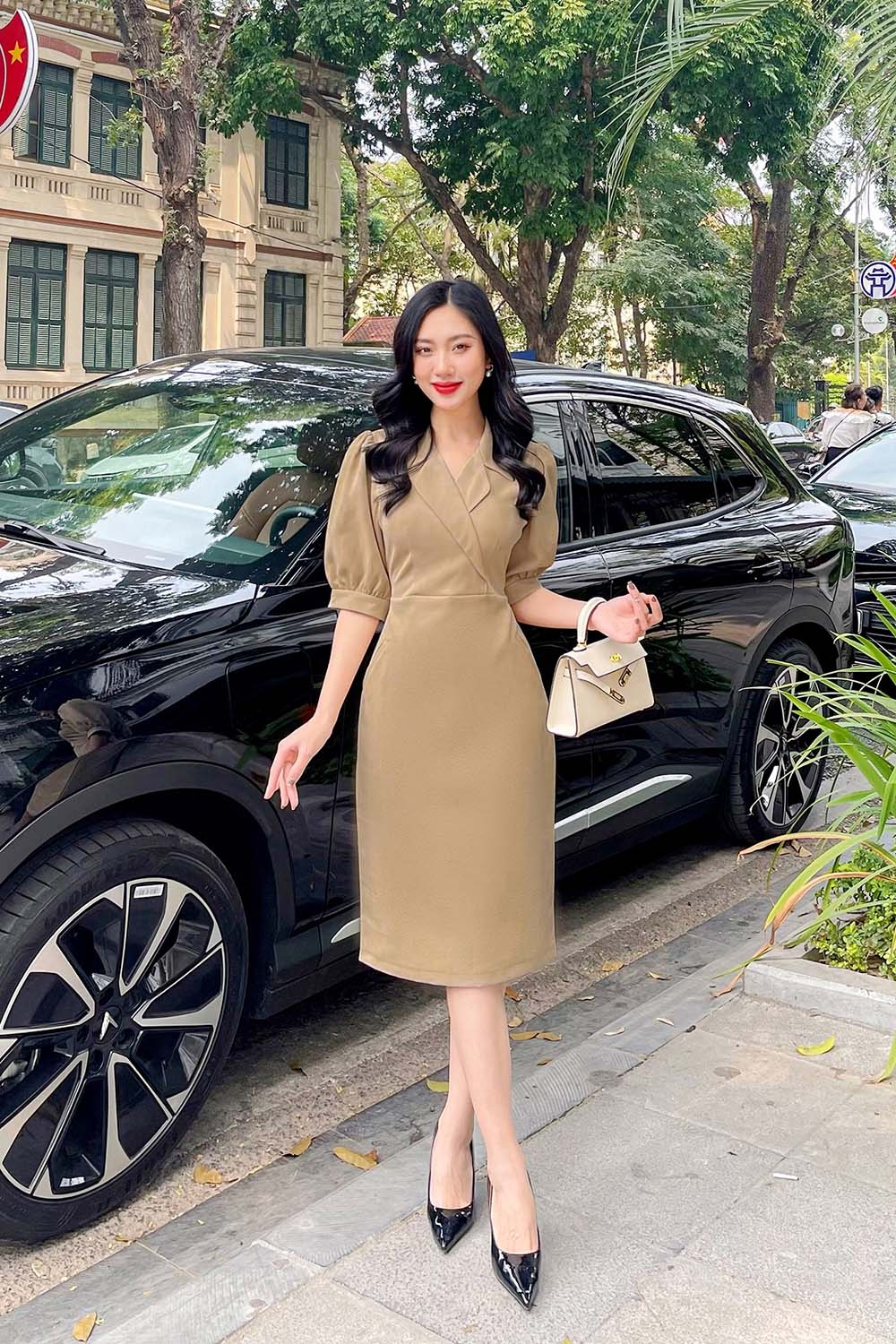 Đầm ôm body công sở cổ đan tông