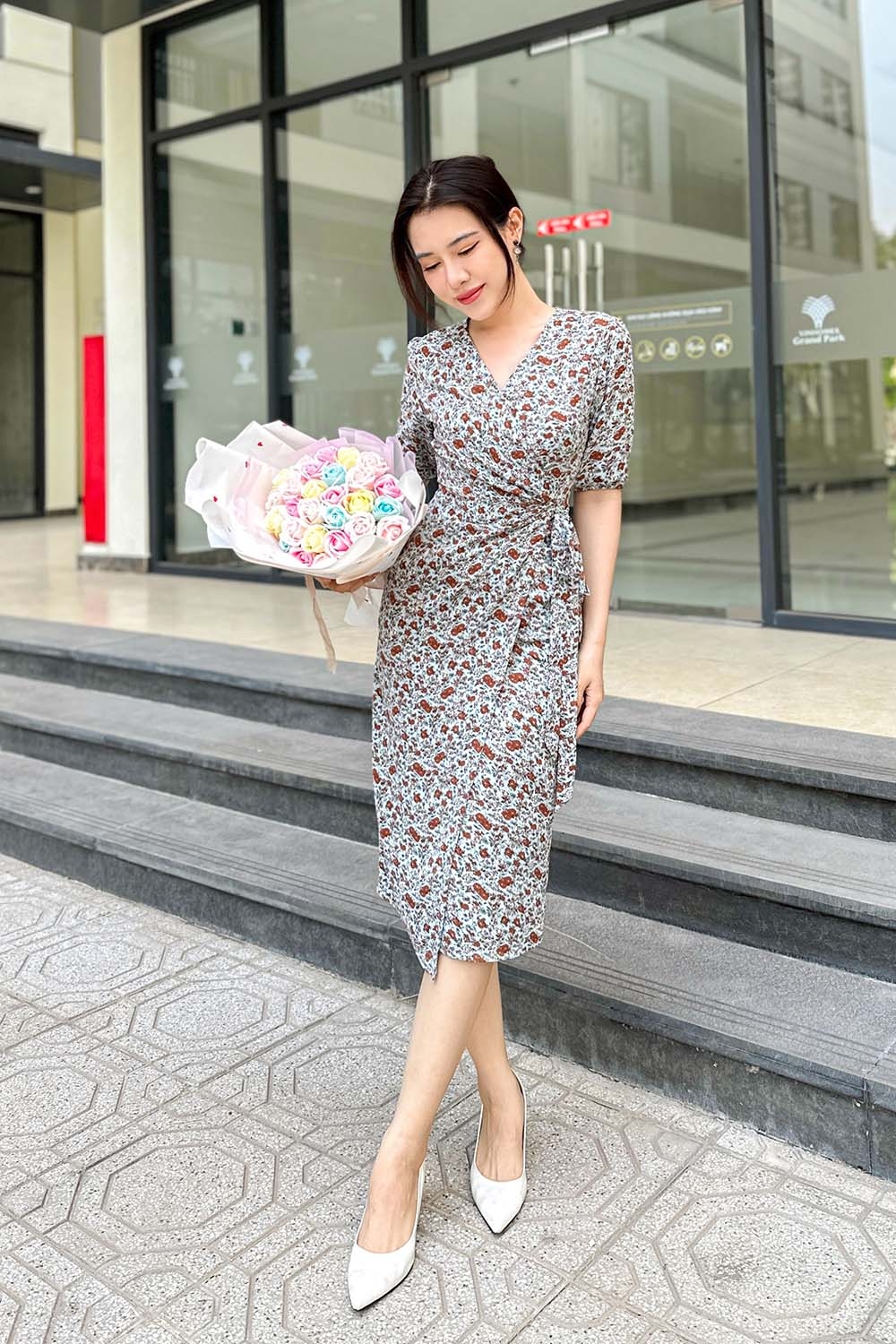 Đầm wrap dress họa tiết hoa nhí