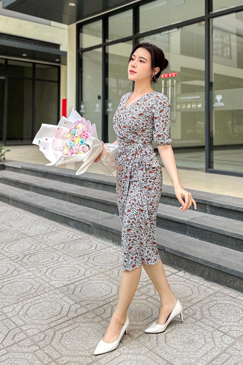 Đầm wrap dress họa tiết hoa nhí