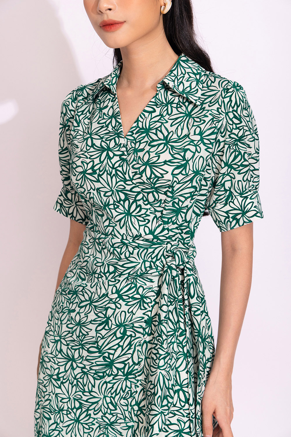 Đầm wrap dress họa tiết hoa eo thắt nơ