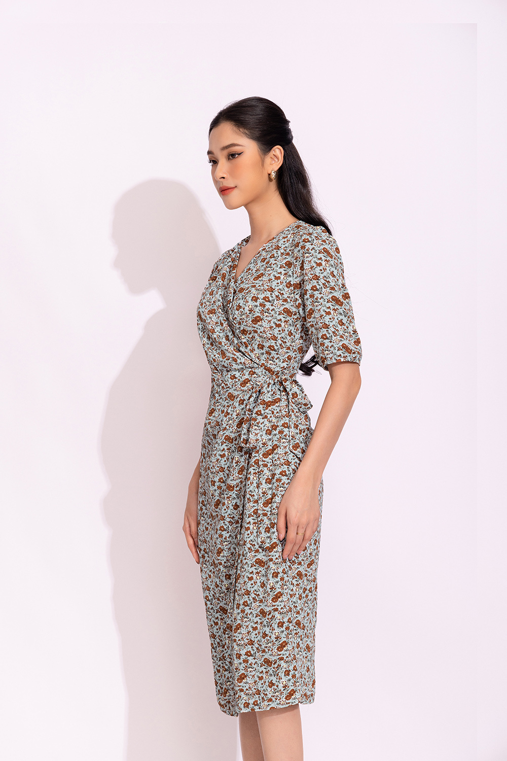 Đầm wrap dress họa tiết hoa nhí