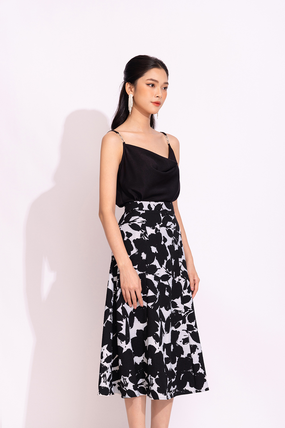 Chân váy midi họa tiết dáng xòe