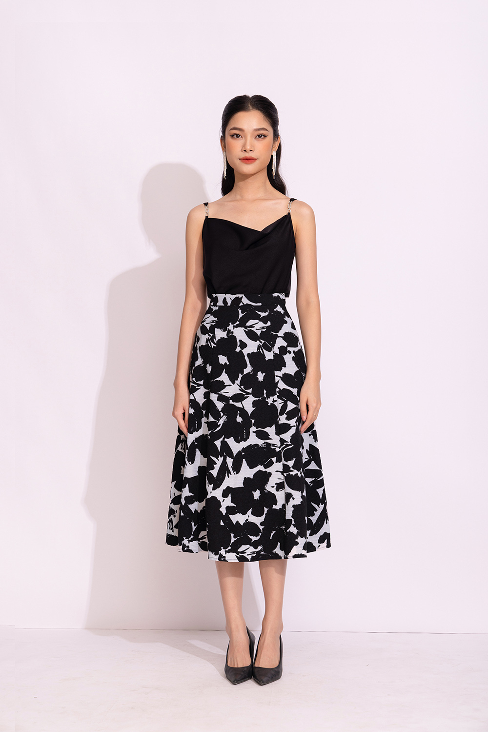 Chân váy midi họa tiết dáng xòe