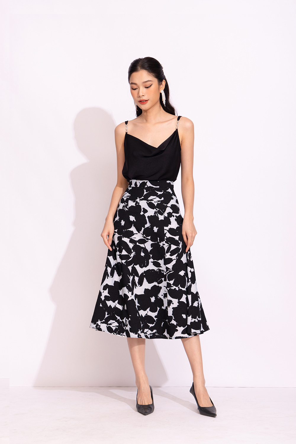 Chân váy midi họa tiết dáng xòe