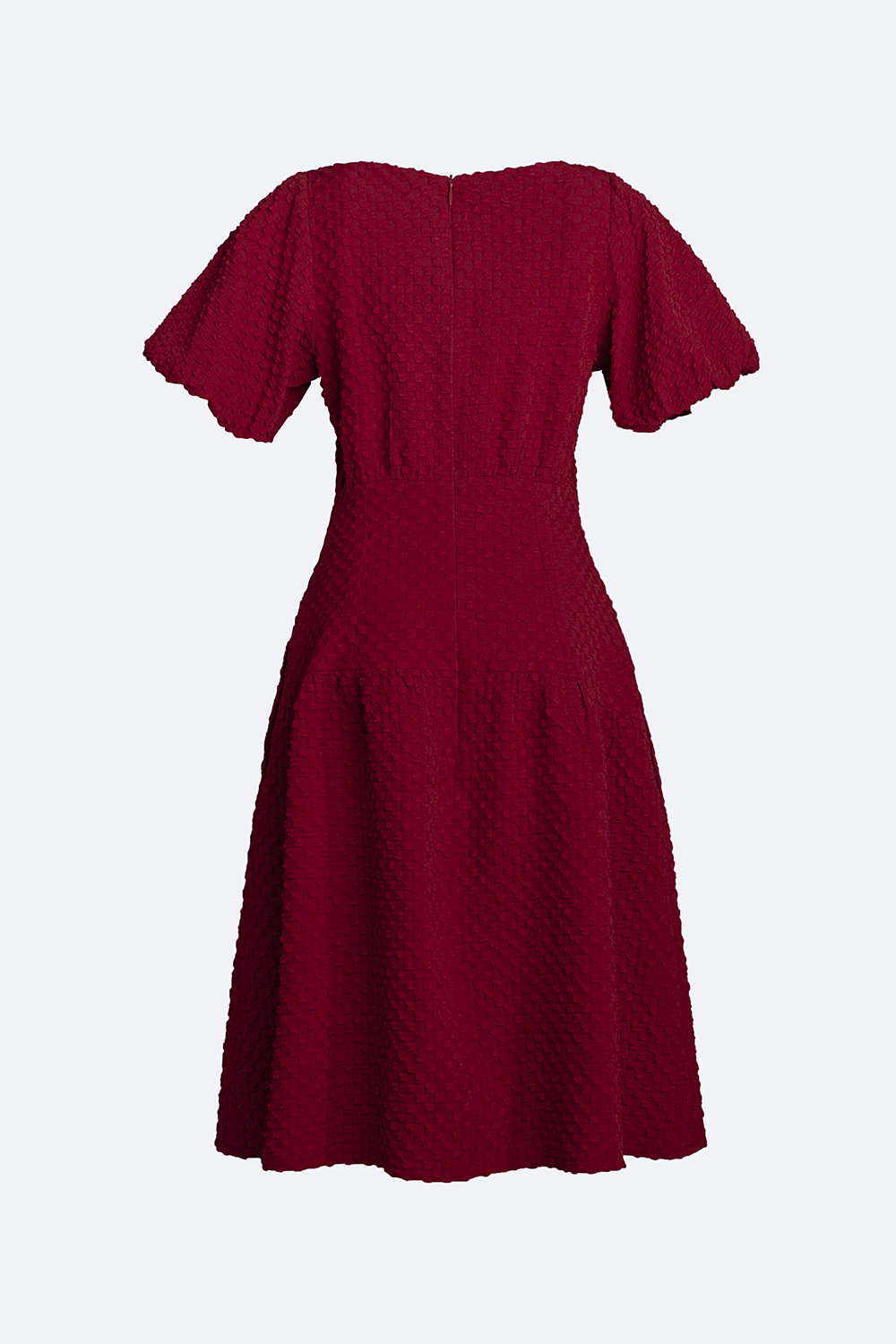 Đầm đỏ dáng xòe nhấn eo tay bí