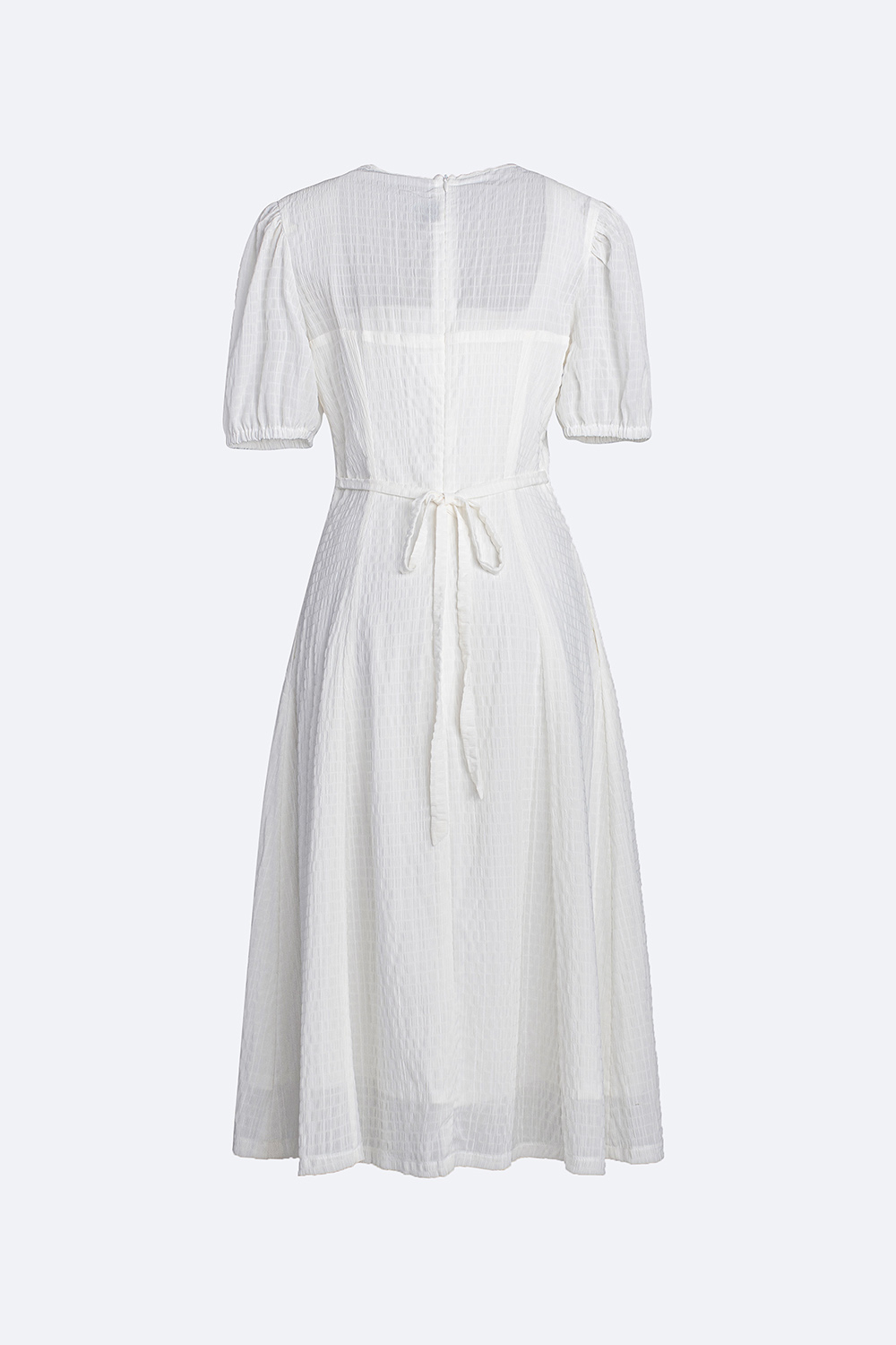 Đầm trắng dáng chữ A tay lửng