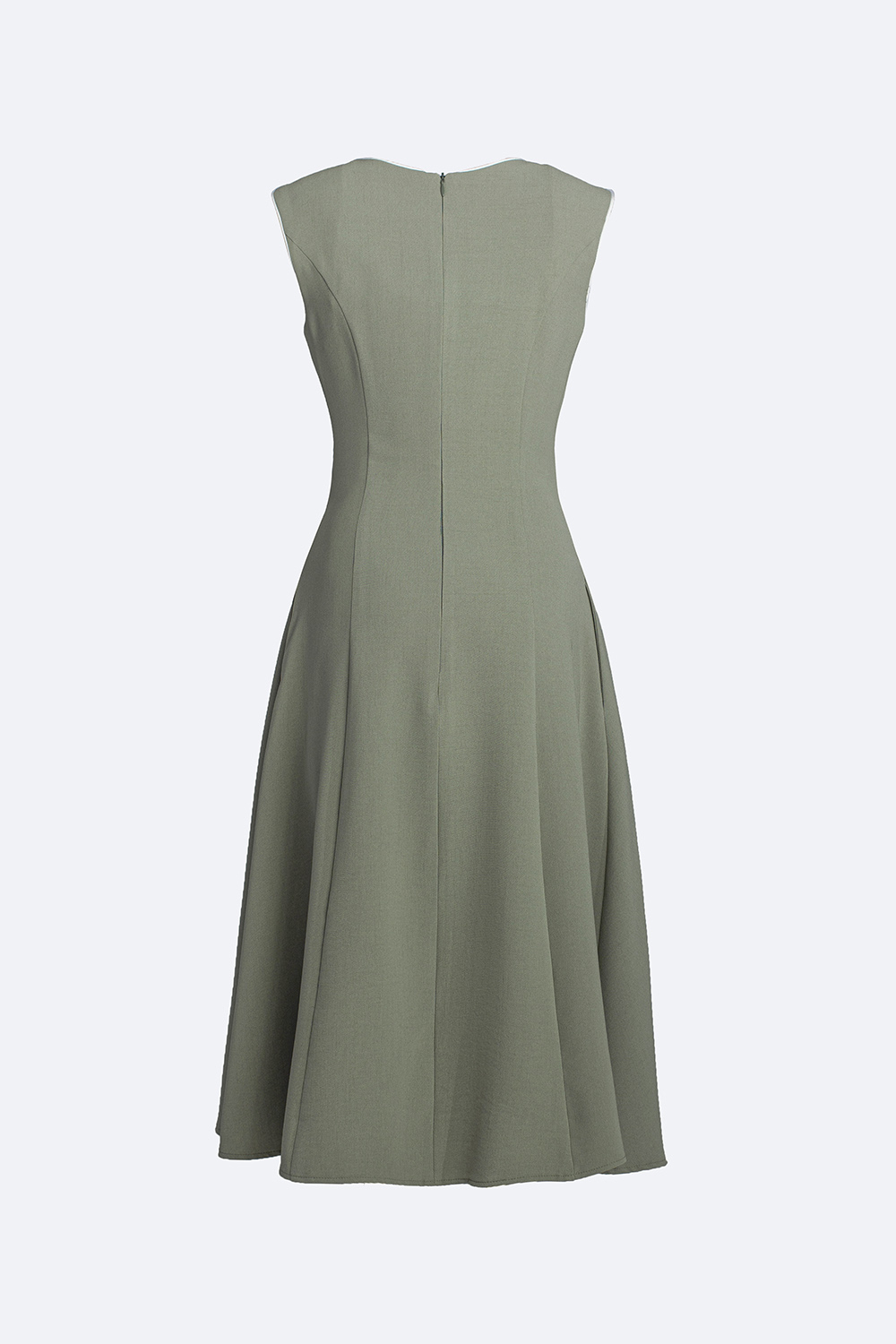 Đầm sát nách dáng xòe kèm đai eo