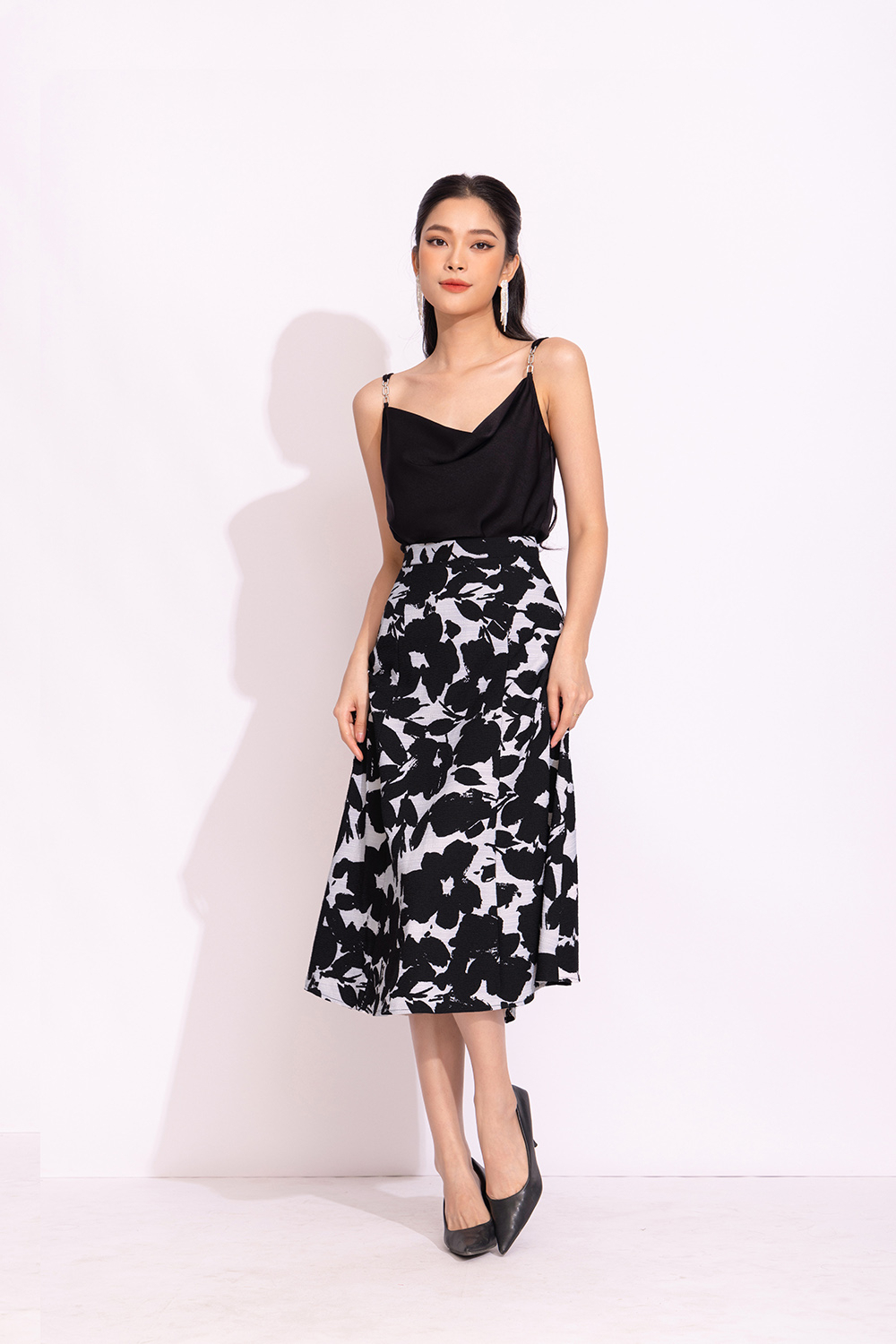 Chân váy midi họa tiết dáng xòe