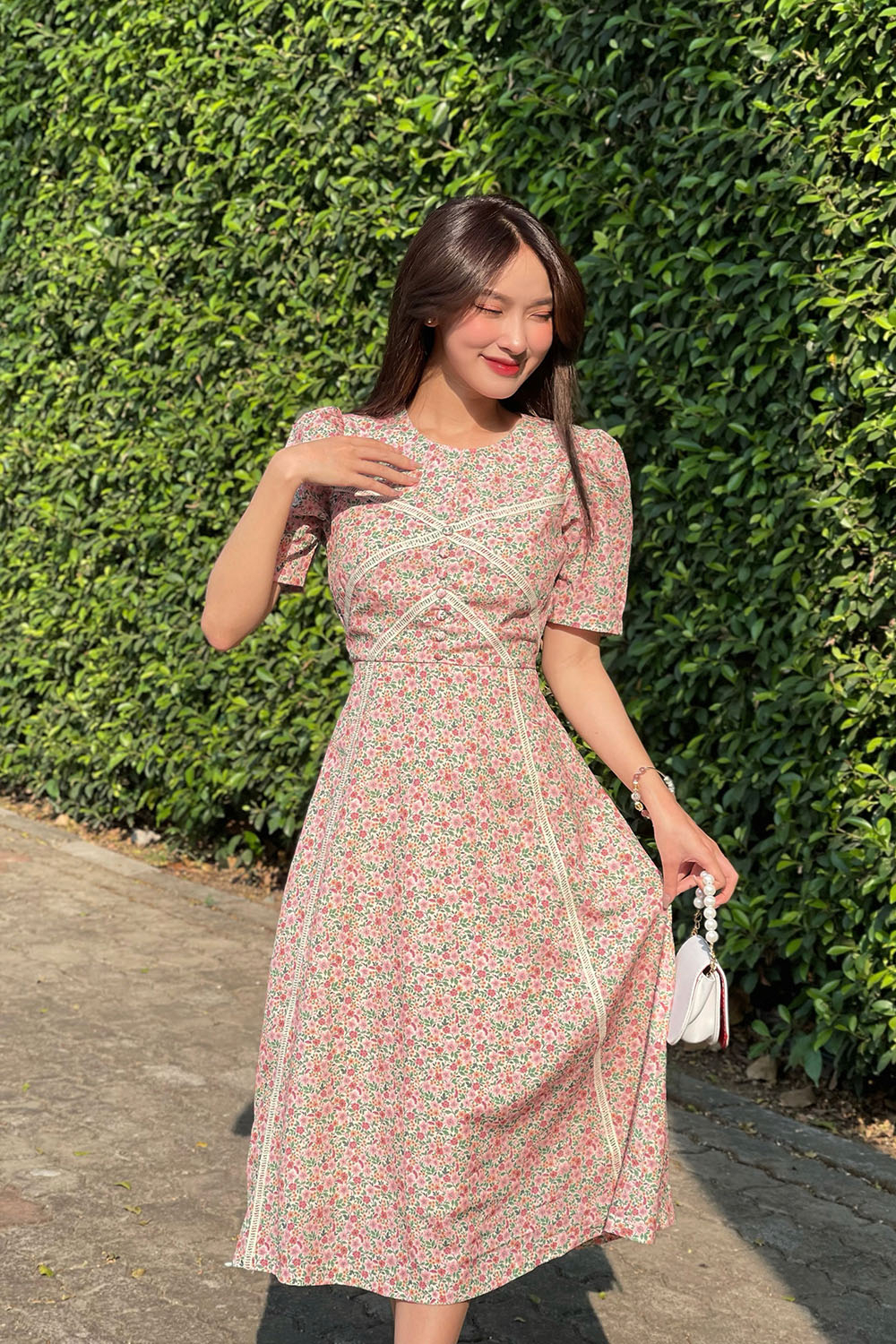 Đầm xòe hoa nhí công sở phối đăng ten