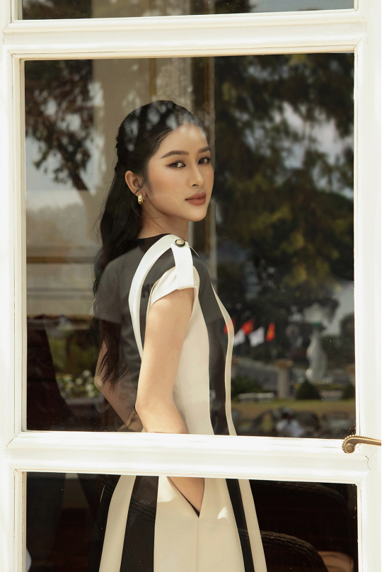 Đầm xòe tay hến cầu vai phối màu KK150-14