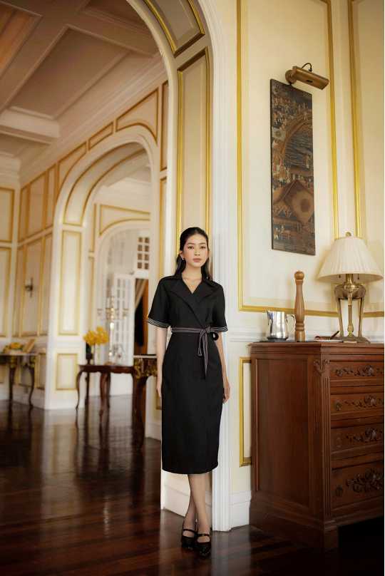 Đầm đen chữ A cổ đan tông kèm đai eo KK140-22