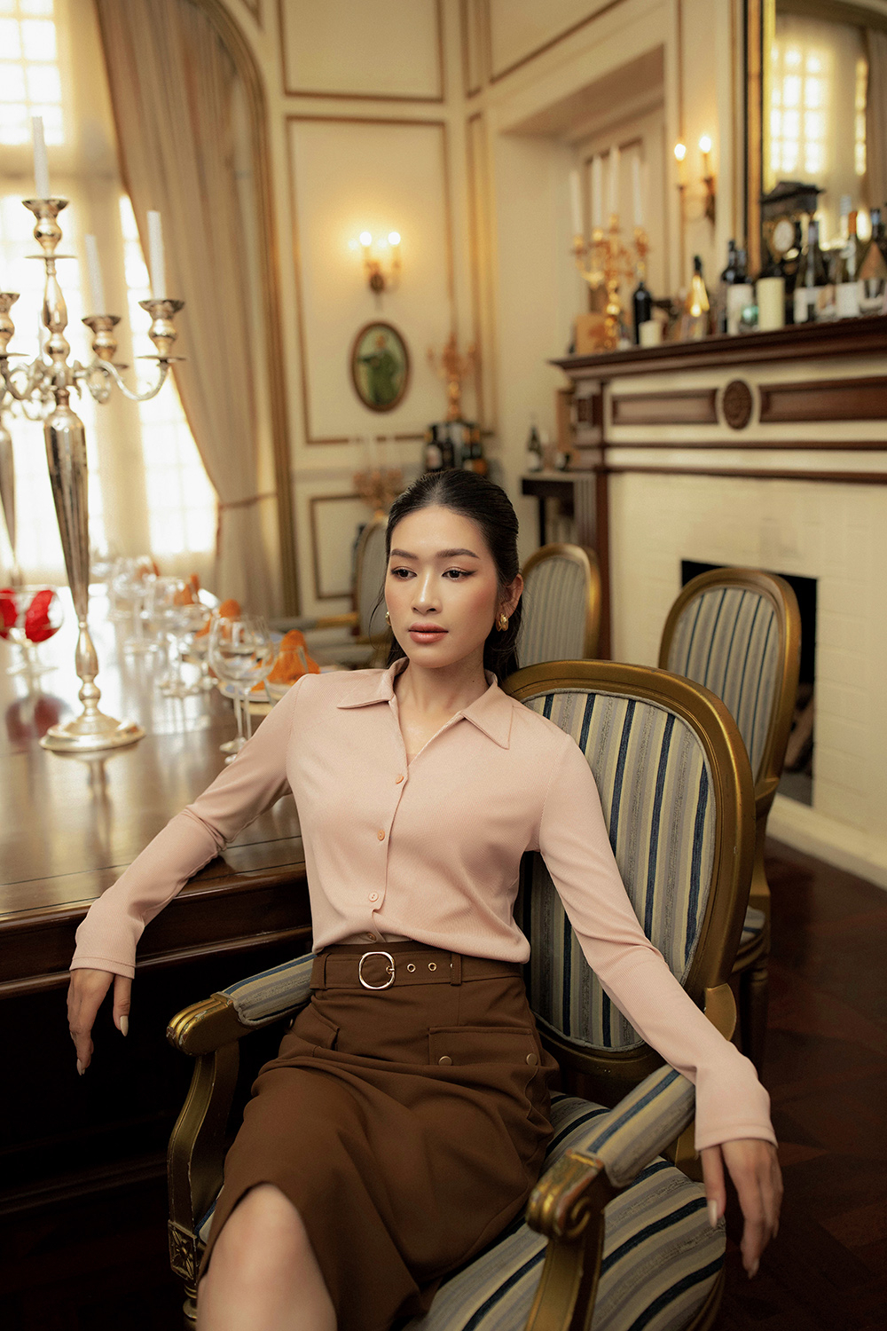 Áo thun cổ sơ mi tay dài phốt nút