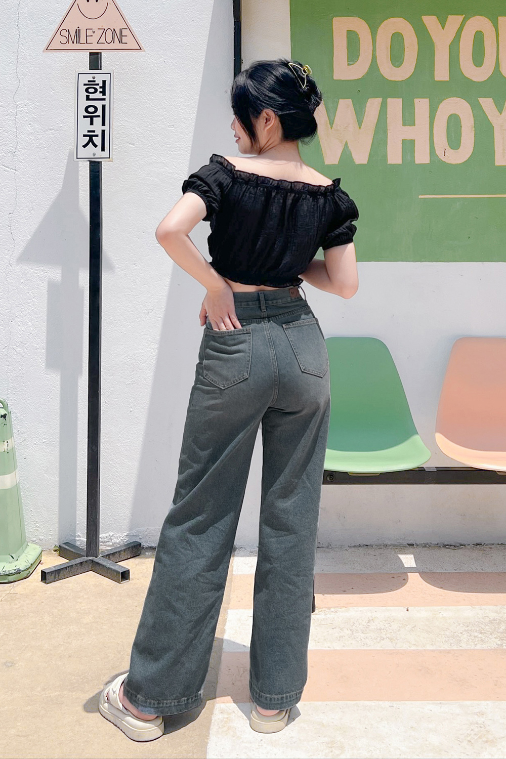 Quần jeans nữ ống suông lưng cao